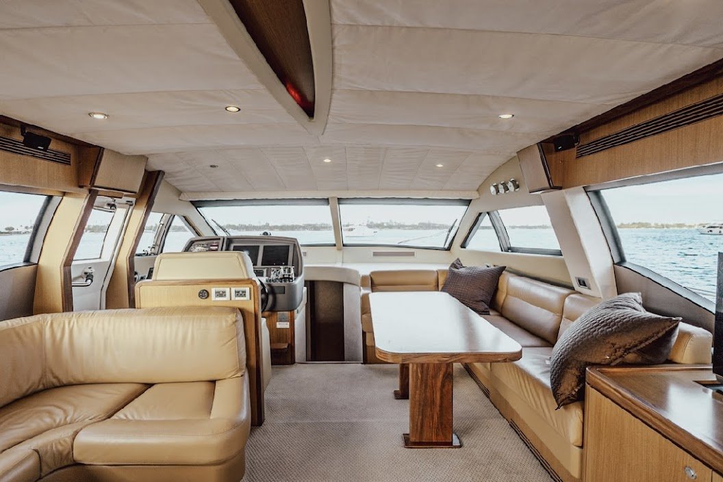 85ft Ferretti L