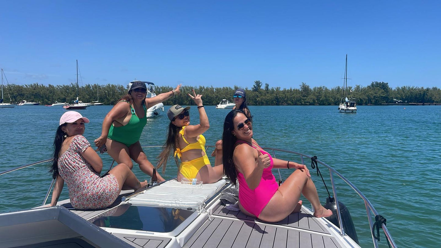 42ft Sirena (NYE Fireworks Show)