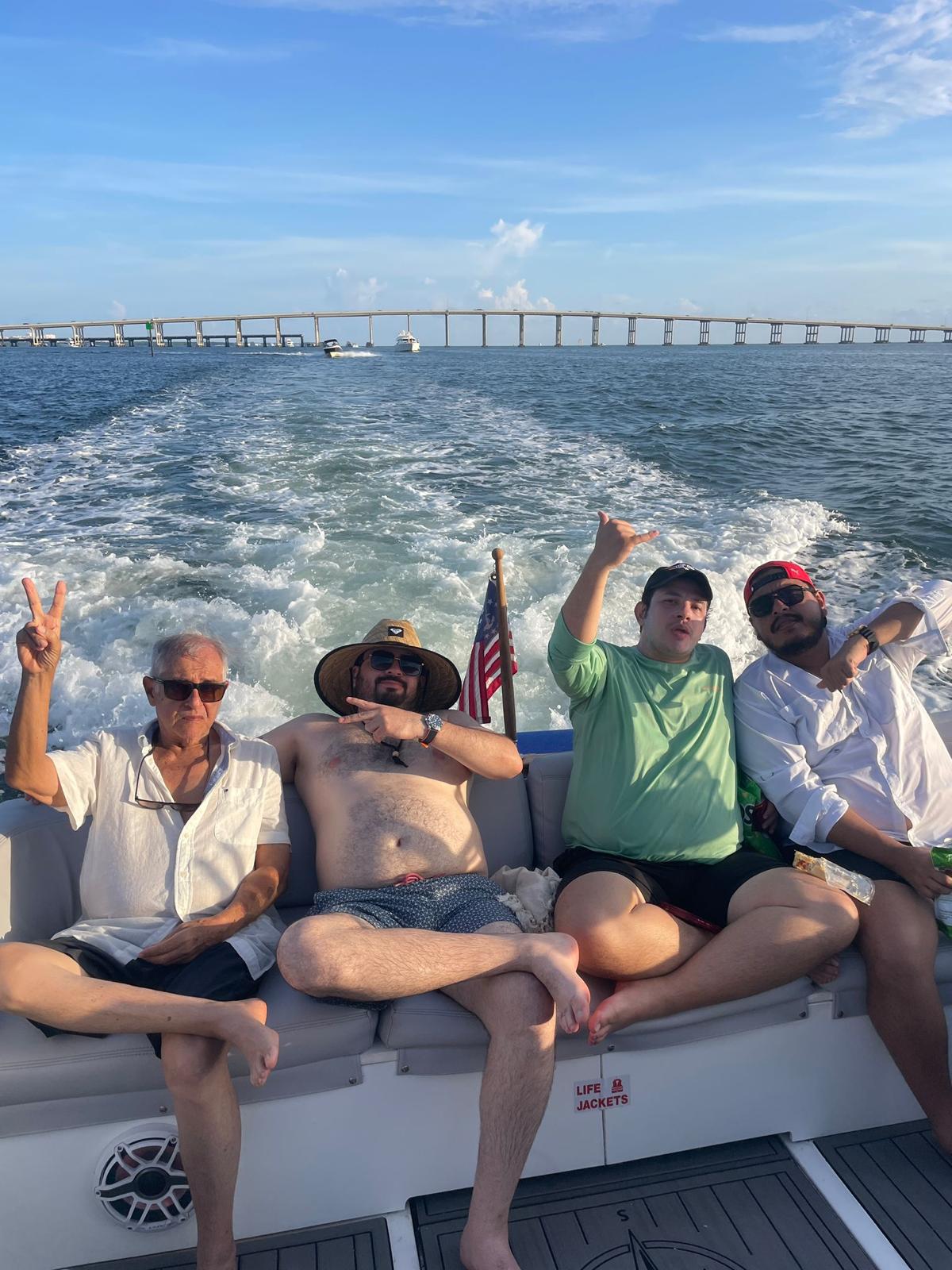 42ft Sirena (NYE Fireworks Show)