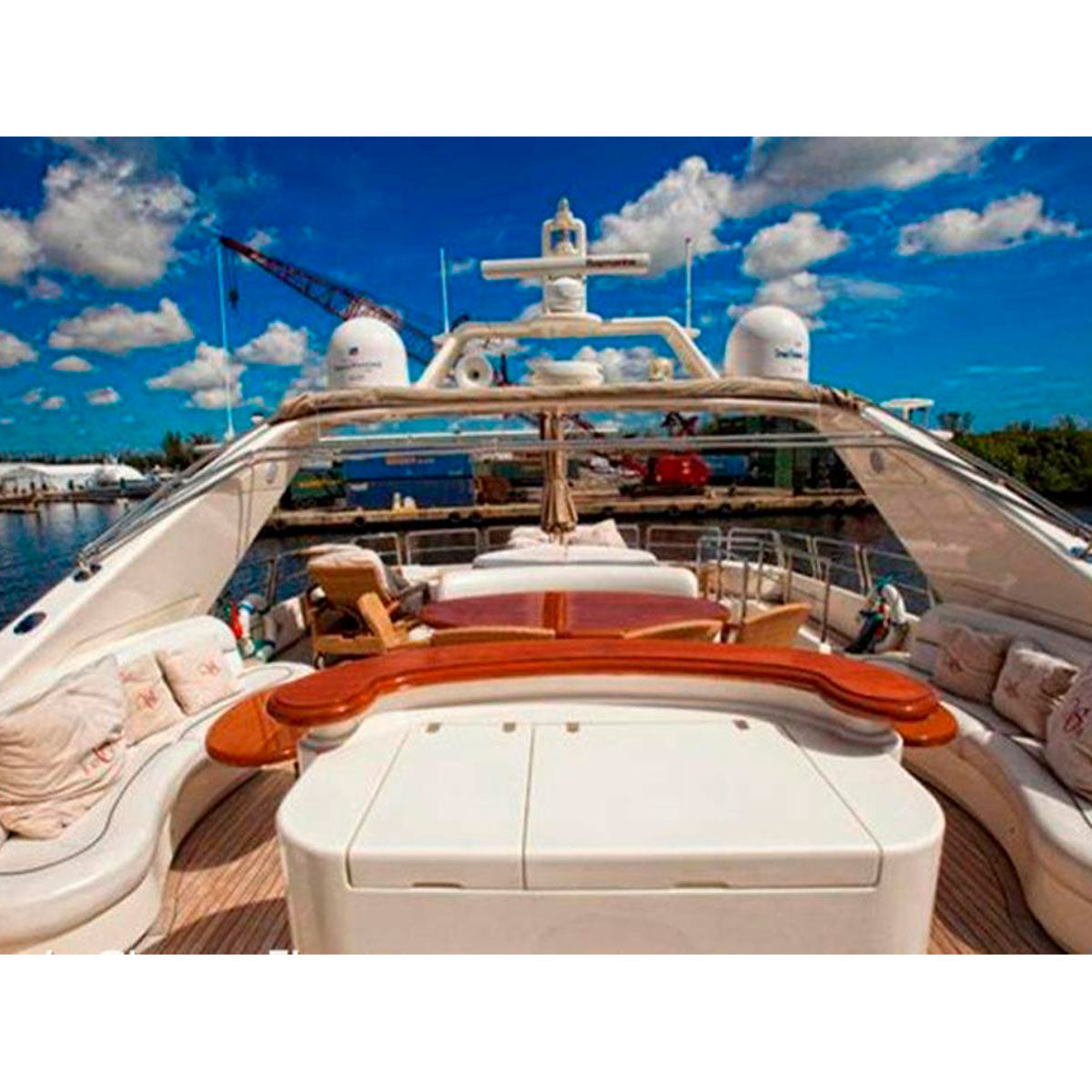 105ft Azimut