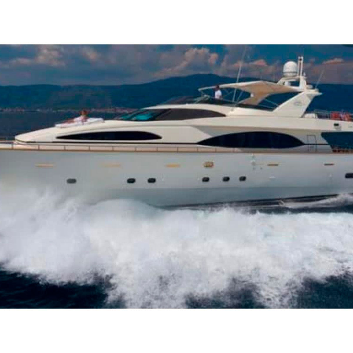 105ft Azimut