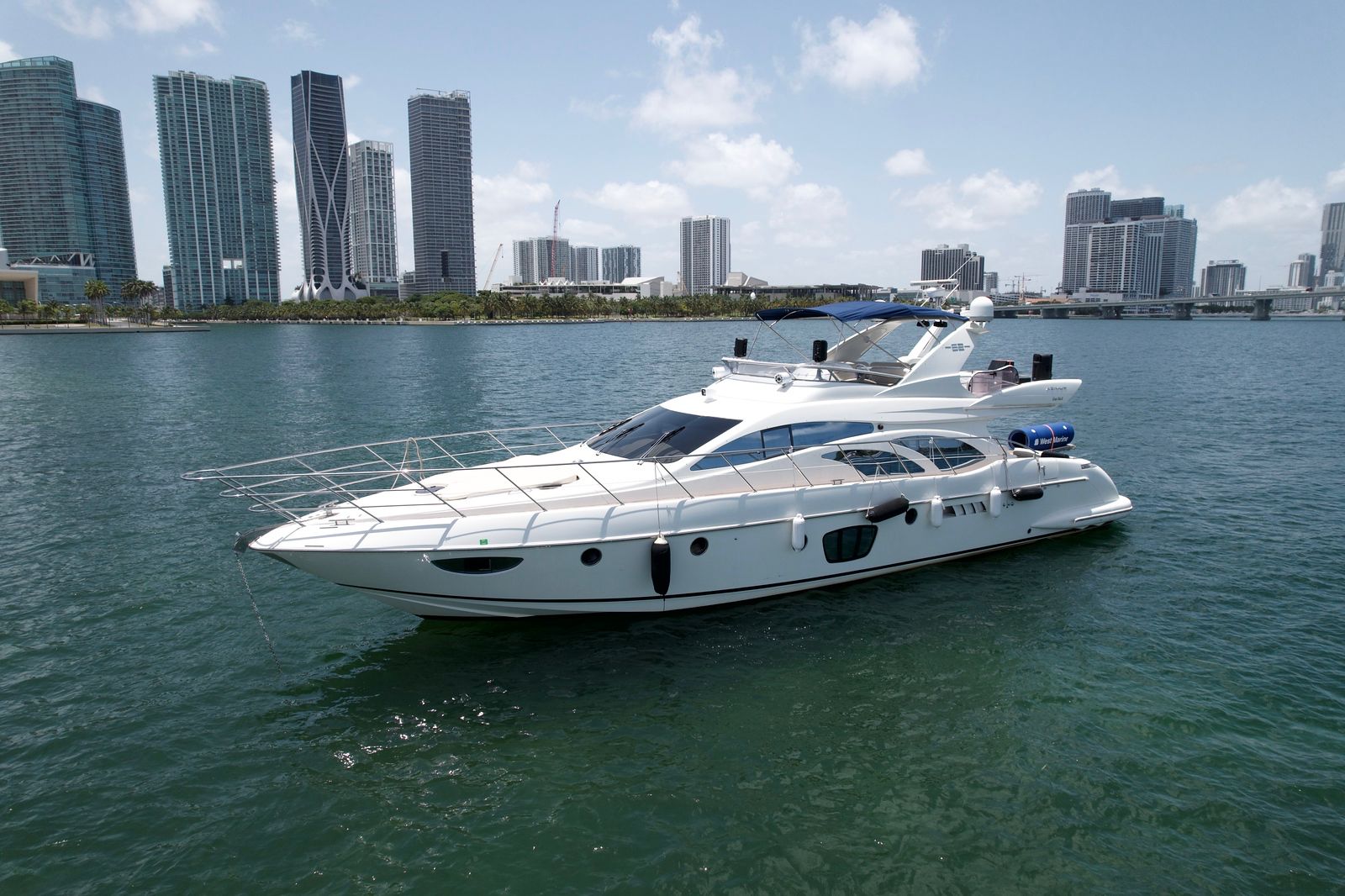 70ft Azimut